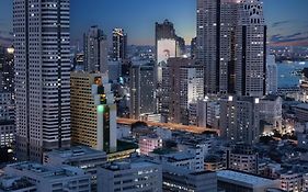 โรงแรมฮอลิเดย์ อินน์ กรุงเทพ สีลม